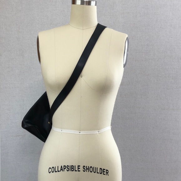 *SOLD* Longchamp Paris Black Leather Crossbody Bag - Picture 3 of 8